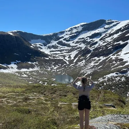 Nocleg ze śniadaniem Monshaugen Sykkylven